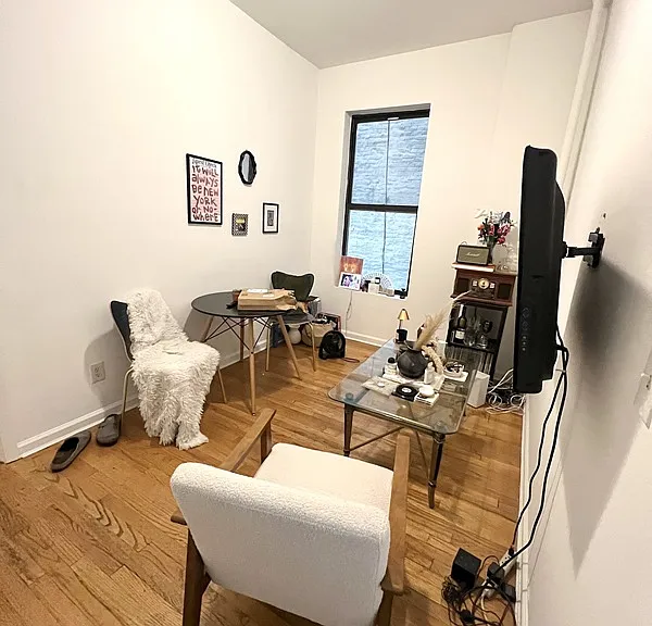 195 Spring St #7 — Photo 1