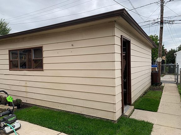 3rd image of 7530 W Winona St #1