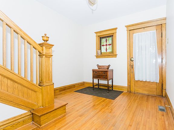 5th image of 1504 E Walnut Ave