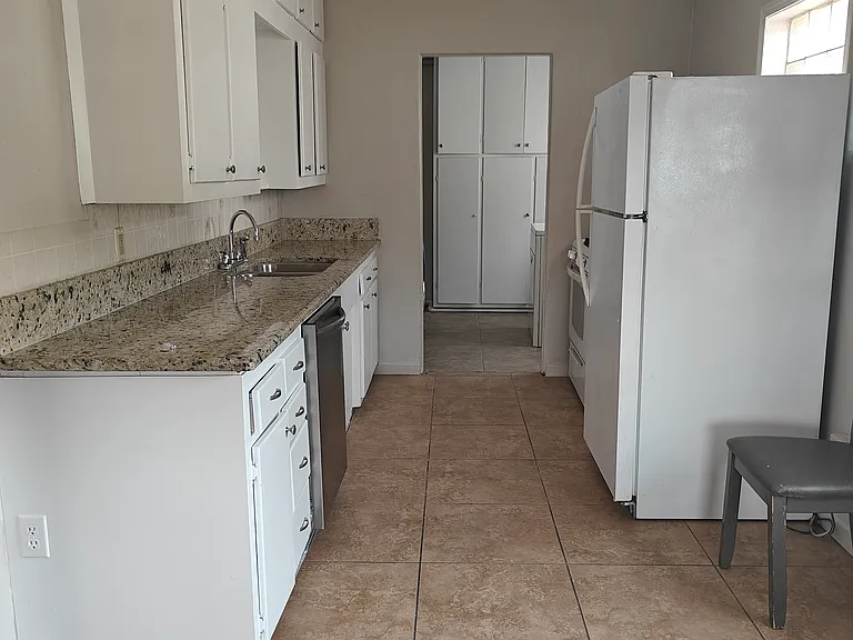 108 Peach St — Photo 12