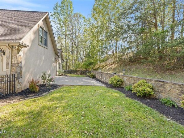 264 Allison Cove Trl, Piney Flats, TN 37686