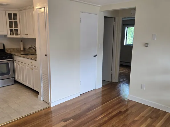 108 E Main St APT 10, Ayer, MA 01432