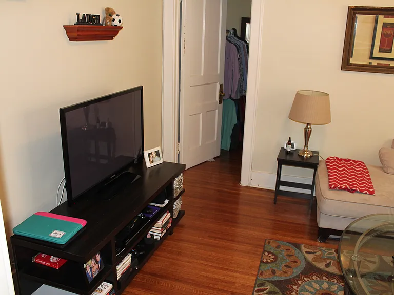43 Vick Park #8 — Photo 3