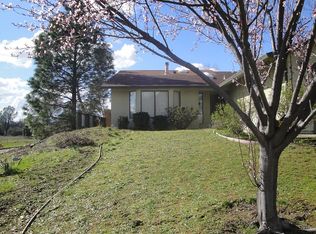 1280 Nighthawk Ln, Redding, CA 96003