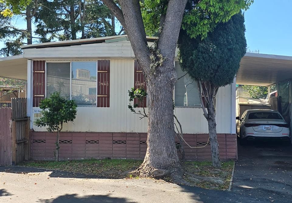 1st image of 900 Golden Wheel Park Dr Space 1