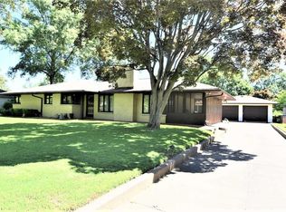 1100 S Brentwood Dr, Evansville, IN
