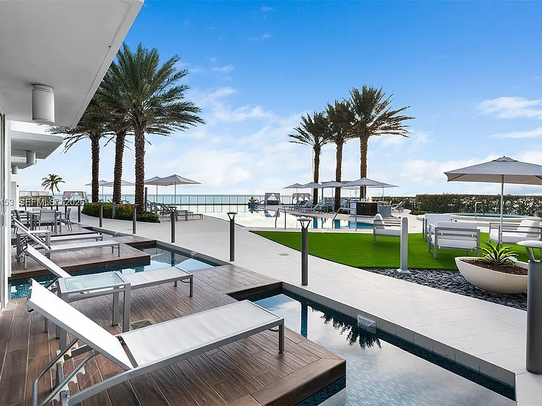 701 N Fort Lauderdale Beach Blvd #1504 — Photo 35