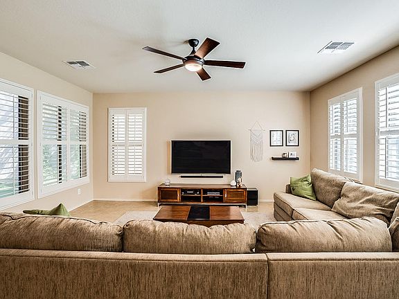 4th image of 3463 S Wren Dr