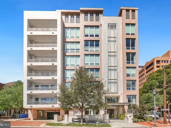 4901 Hampden Ln #107, Bethesda, MD 20814