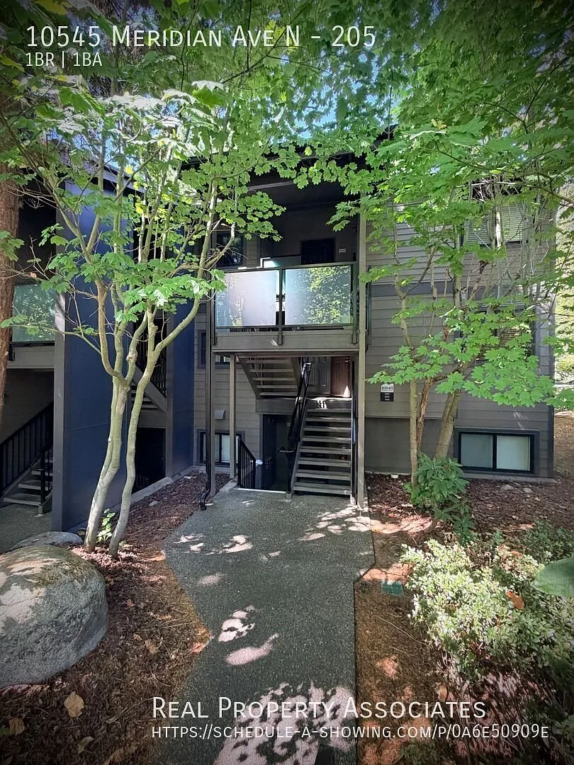 Beautiful 1-Bedroom Northgate Condo Fireplace, Balcony, In-Unit Laundry & Parking Included! — Photo 2