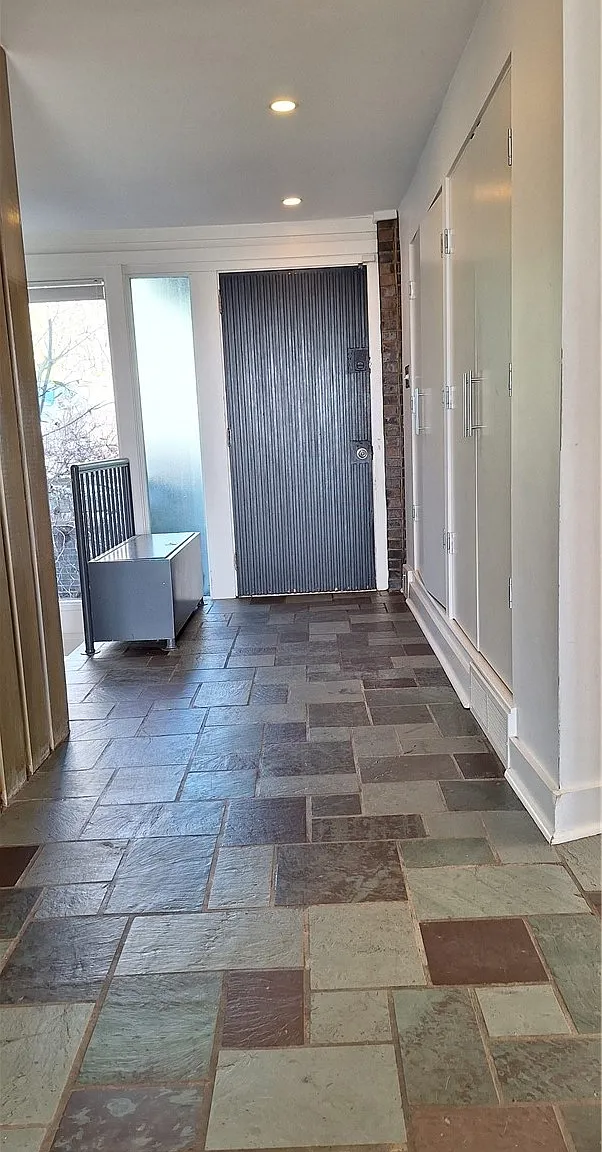 3 bed, 3.5 bath, 3600 sqft, $10,000 — Photo 4
