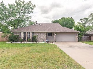 4716 Knight Dr, Bryan, TX 77802