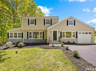 1044 Dunbar Hill Rd, Hamden, CT 06514
