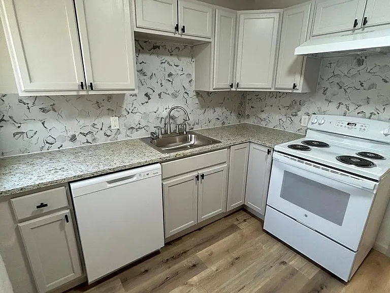 1529 NW Smith Ave — Photo 13