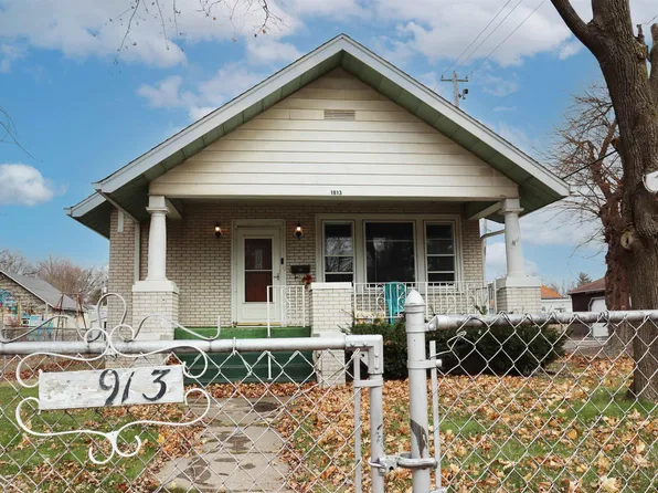 1913 W Alice Ave, West Peoria, IL 61604