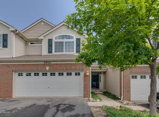 9952 Cummings St, Huntley, IL 60142