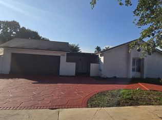 5762 NW 194th St, Hialeah, FL 33015