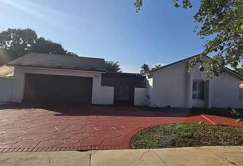 5762 NW 194th St Photo 1