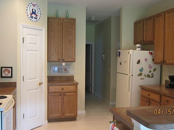 5th image of 674 Portofino Dr