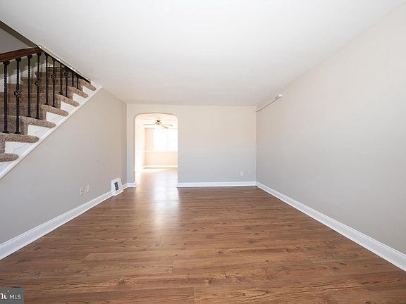 5th image of 126 Academy Rd