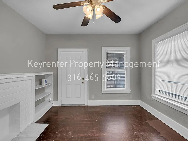 144 S Green St — Photo 5