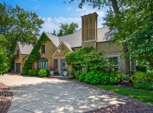 1631 Ridgewood Ln E, Glenview, IL 60025