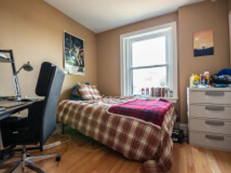 32 Linden St — Photo 11