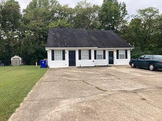 1st image of 3510 Hedge Dr NE
