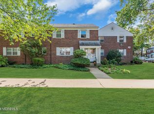 48 Manor Dr, Red Bank, NJ 07701