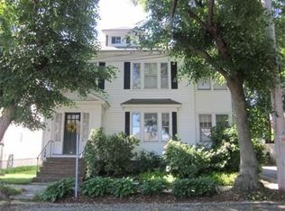 24 Saltonstall Pkwy, Salem, MA 01970