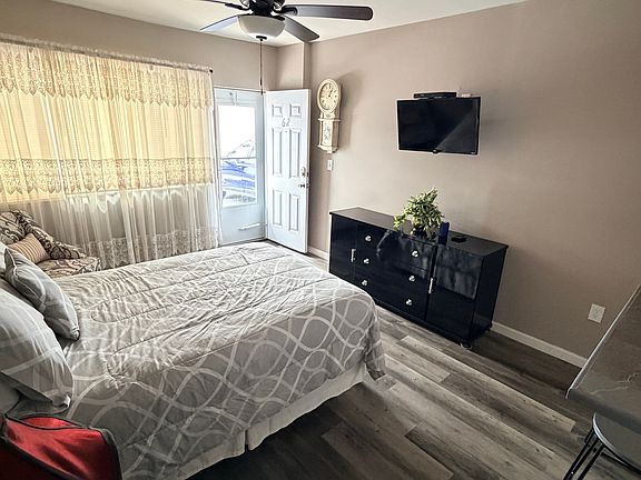 3rd image of 3501 Pacific Ave APT 62