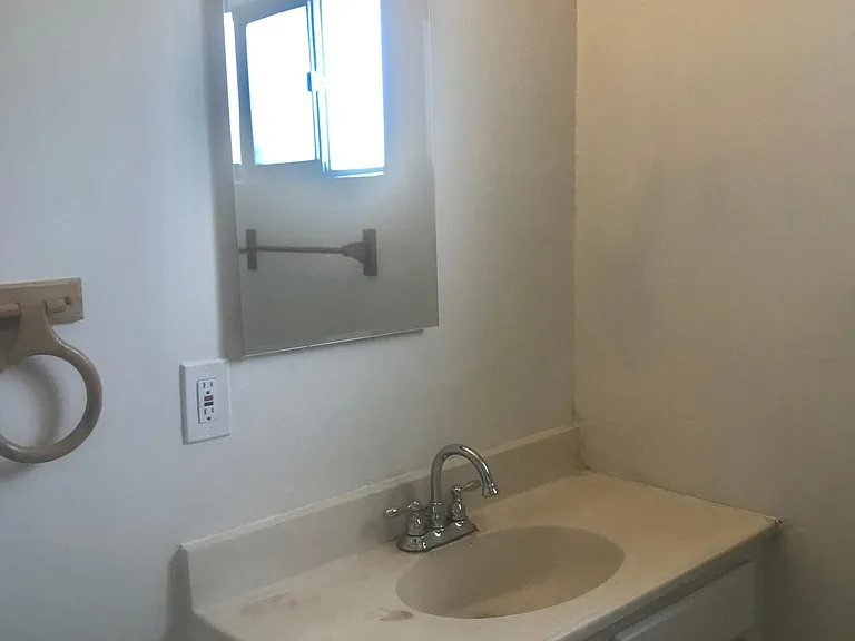 Bathroom vanity