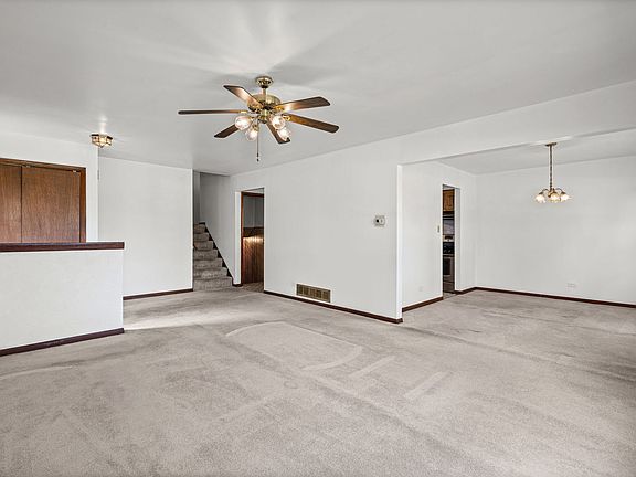 5th image of 22W313 1st St