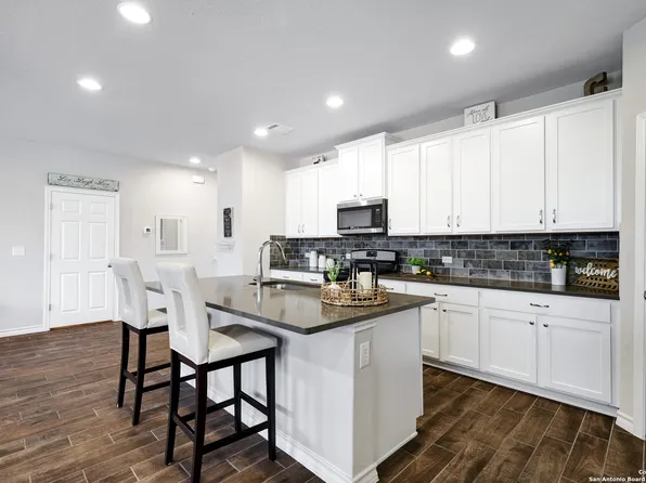 5714 Pin Point, San Antonio, TX 78266
