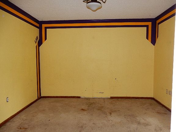 3rd image of 35051 Oak Place Dr