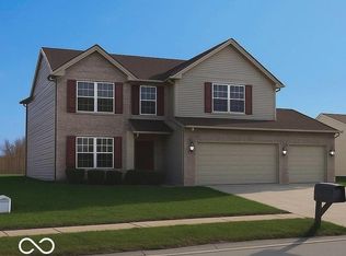 10863 Secretariat Dr, Indianapolis, IN 46234