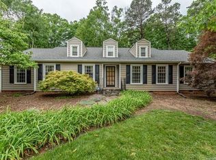 1025 Redcoat Dr, Charlotte, NC 28211