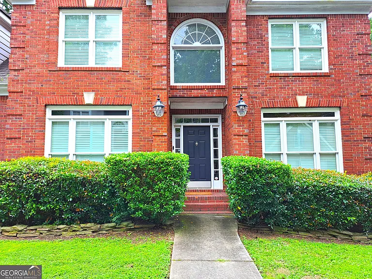 2242 Lenox Walk NE — Photo 2