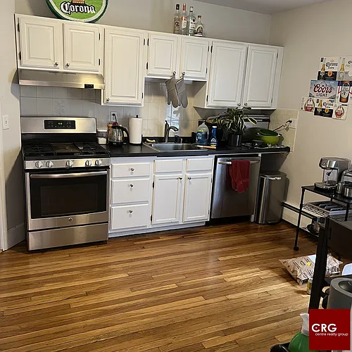 250 River St Photo 1