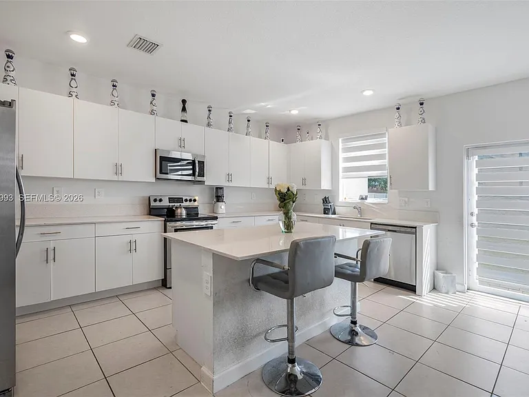 21189 SW 127th Ct — Photo 9
