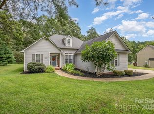 193 Spicewood Cir, Troutman, NC 28166