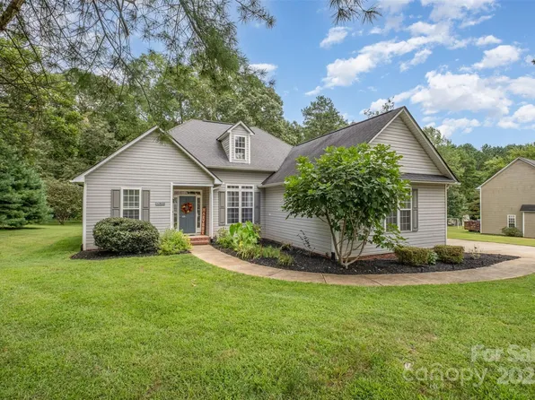 193 Spicewood Cir, Troutman, NC 28166