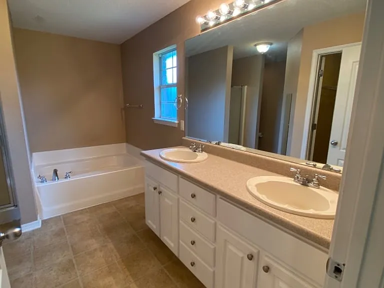 1922 Everglades Dr — Photo 14