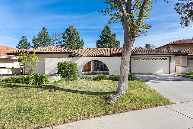 1st image of 3986 Avenida Verano