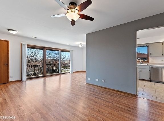 3rd image of 16019 Eagle Ridge Dr APT 3N