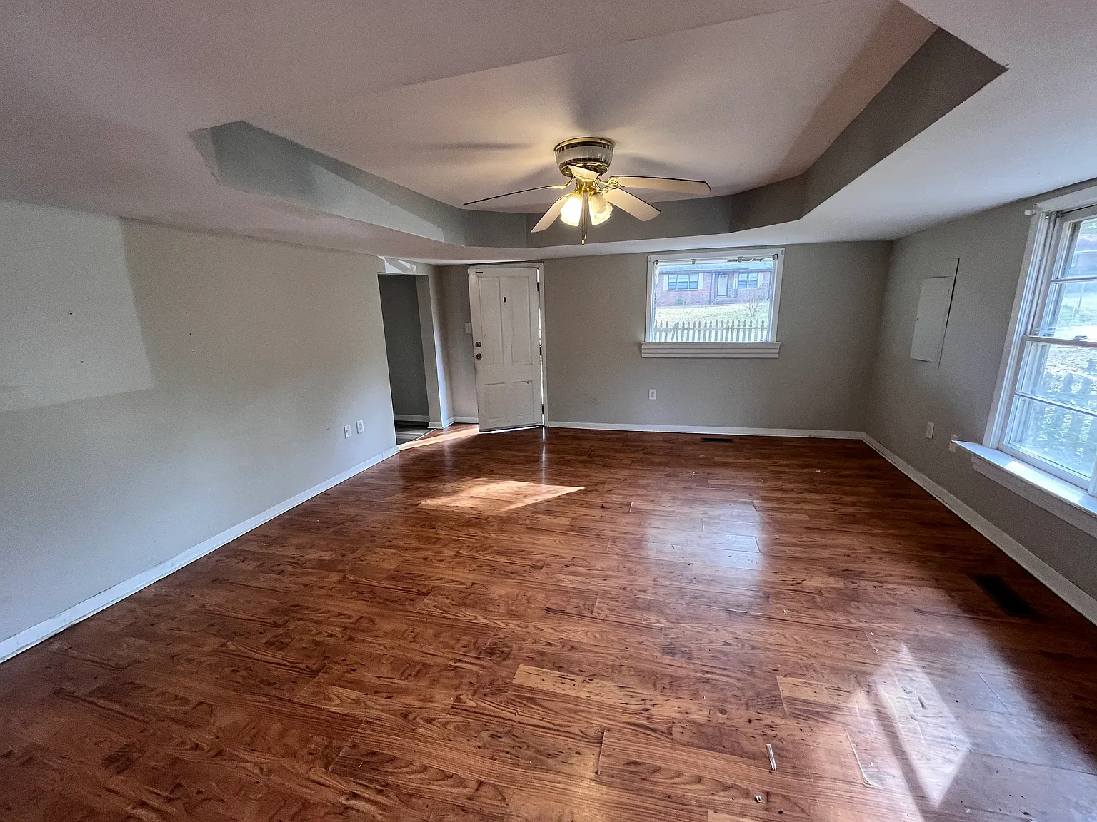 3 bed, 1088 sqft, $1,100 — Photo 2