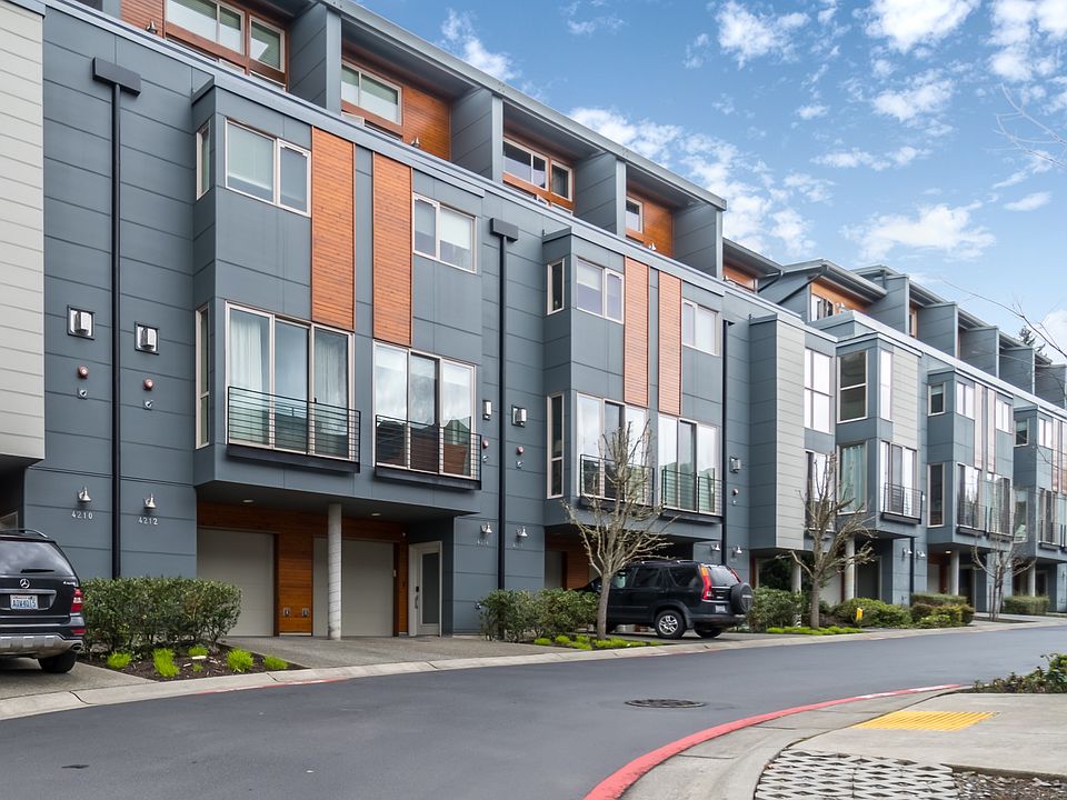 Front of unit from street.