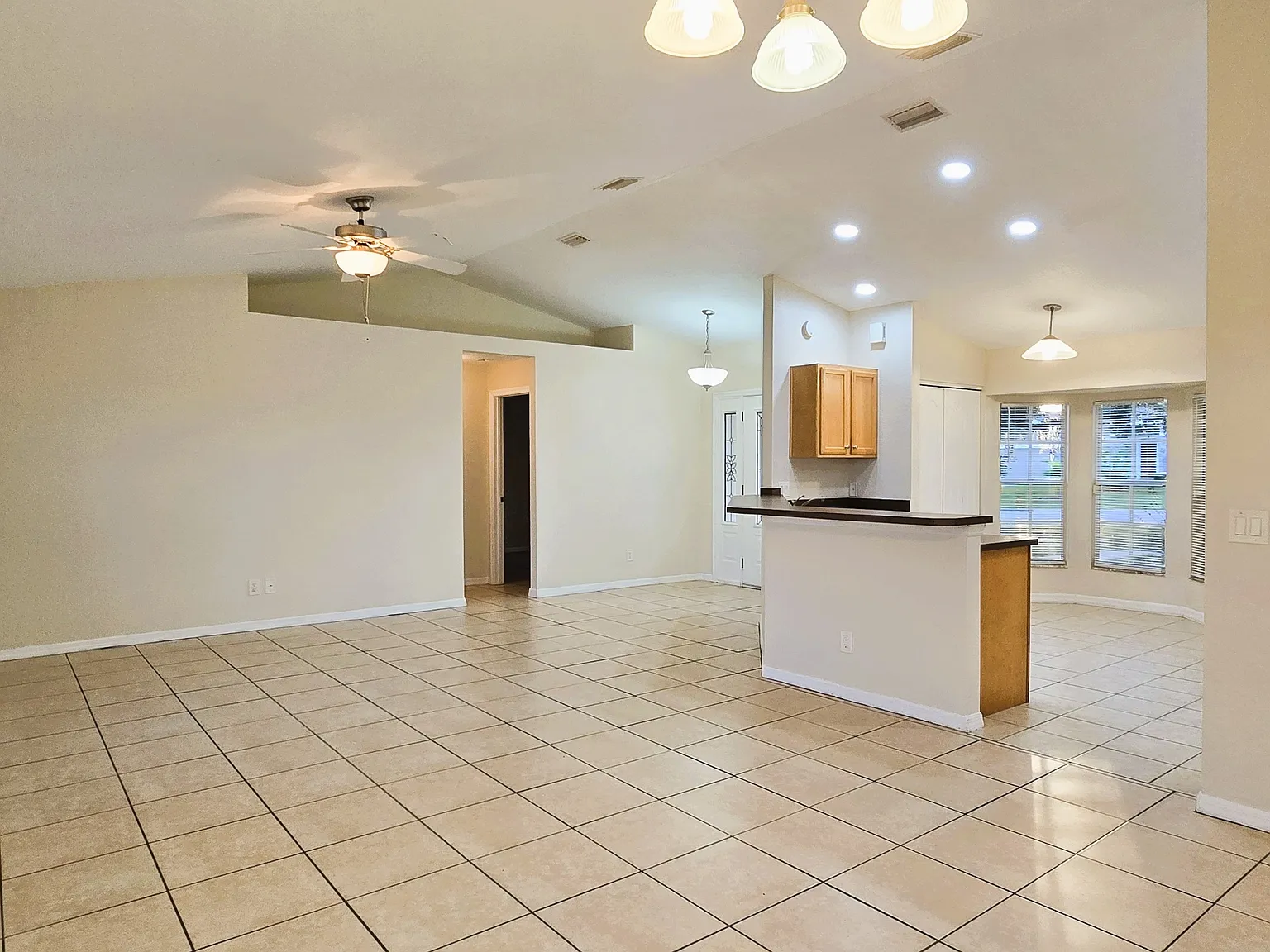 500 Central Ridge Lane - 1 — Photo 4