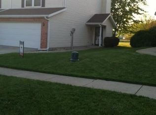 72 Vermont Ave, Bloomington, IL 61701