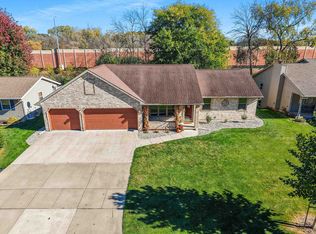 1921 Beech Tree Dr, Green Bay, WI 54304